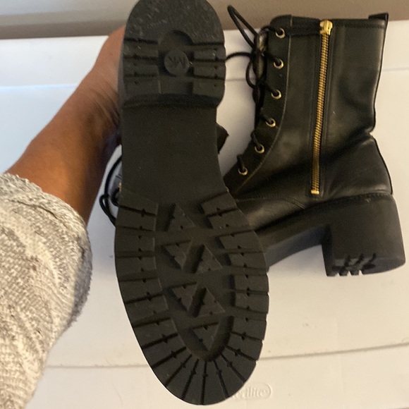 MICHAEL Michael KORS, Cody Star Studded Combat Boot, Size 7. 🌟HOST PIC 2x - Picture 7 of 12